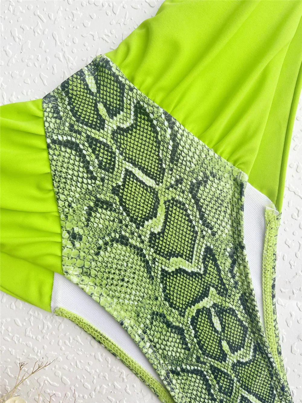 Sexy Snake Print Halter Bandeau Bikinis Set Thong Swimsuit Women Push Up Swimwear High Cut Bathing Suit Biquini Beachwear bikini