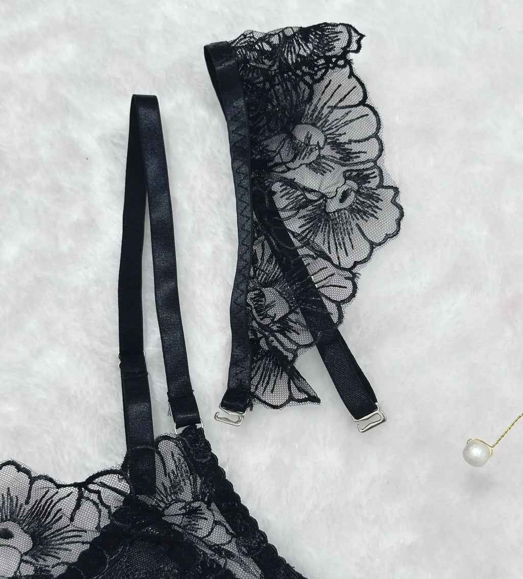 sexy lingerie embroidered see-through mesh bra with underwire four-piece set