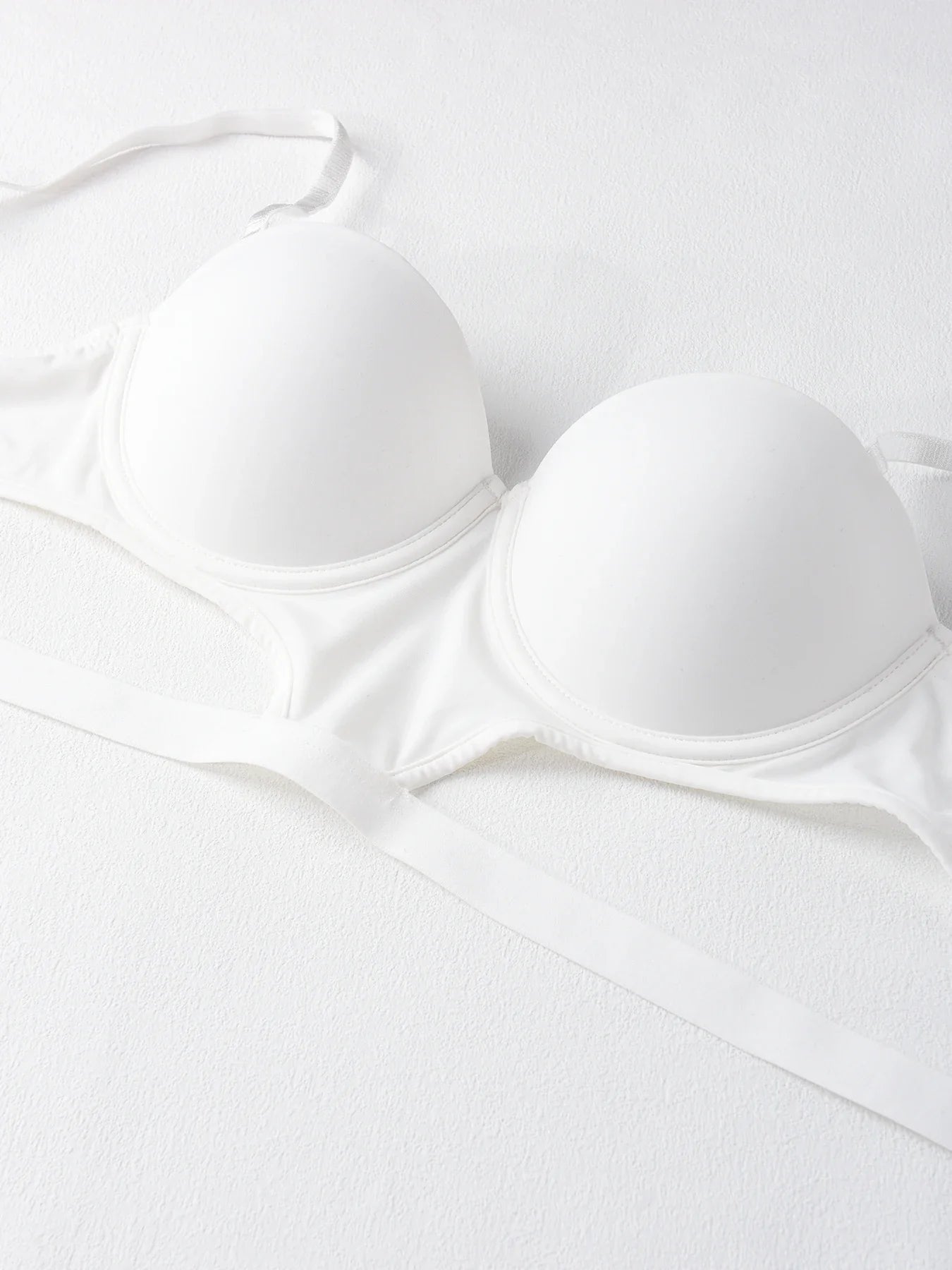 stylish sexy bra T-shirt underton beautiful back half cup smooth and exposed waist slim waist big exposed back push up bra
