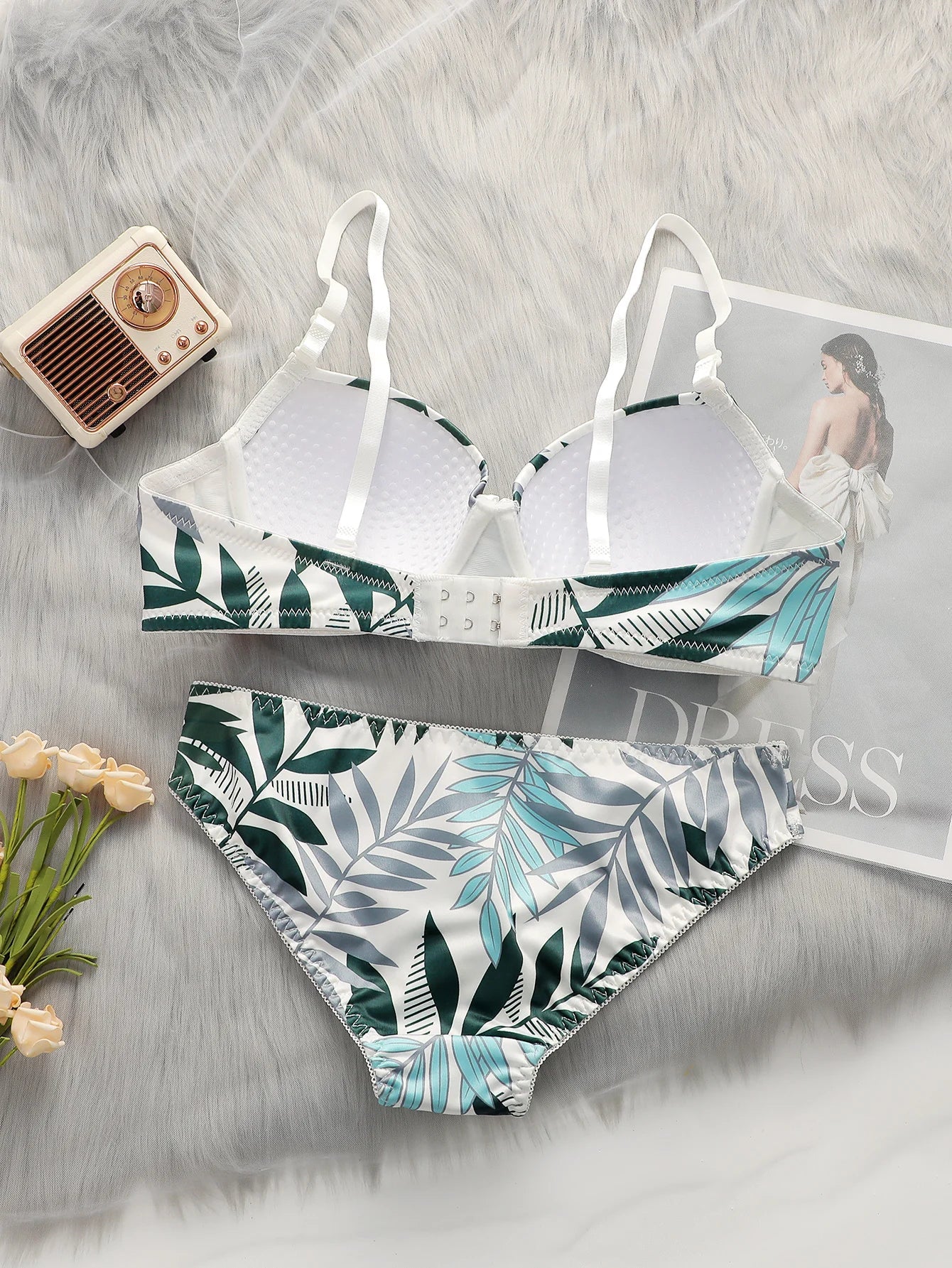 Women's Sexy Underwear Set Steel Ring Pull Gathering 3/4 Cup Leaf Printed Underwear Underwear Set A2137
