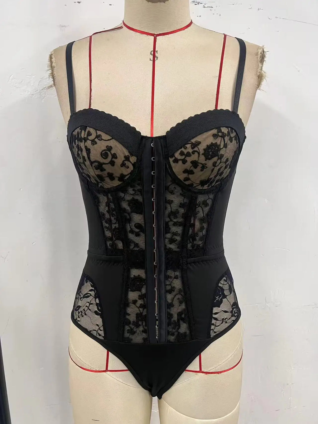 Fashion Black Floral Mesh Embroidery Bodysuits for Women Sexy Strap Sleeveless Slim Party Clubwear Body Tops Suspender Jumpsuit