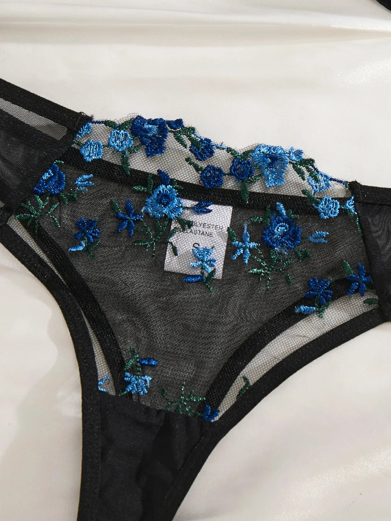 BlackBlue Embroidered Floral Lingerie Set - Sexy Bra And G-string Combo with Heart Decoration Underwear Set for Women ZA824027