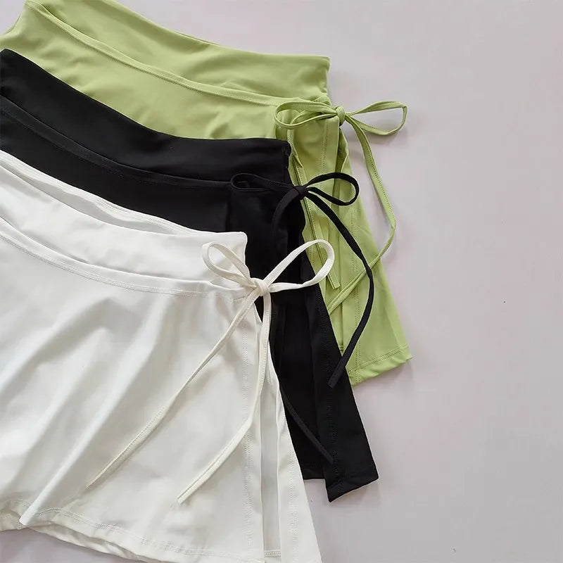 Women's sports yoga short skirt, badminton tennis skirt pants with inner pockets and side slit straps